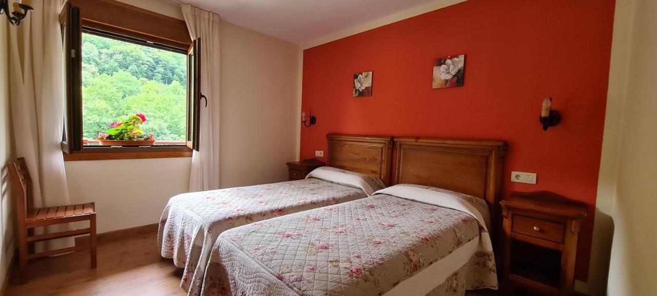 Apartamentos La Corona - Cabrales Carrena de Cabrales Exterior photo