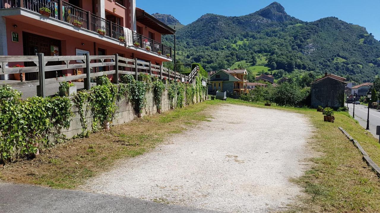 Apartamentos La Corona - Cabrales Carrena de Cabrales Exterior photo