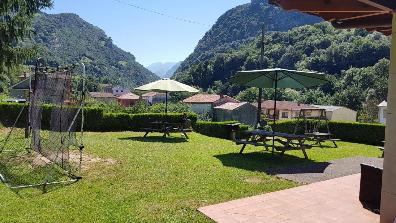 Apartamentos La Corona - Cabrales Carrena de Cabrales Exterior photo
